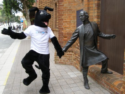 Jet dancing with the statue on St Georges terrace